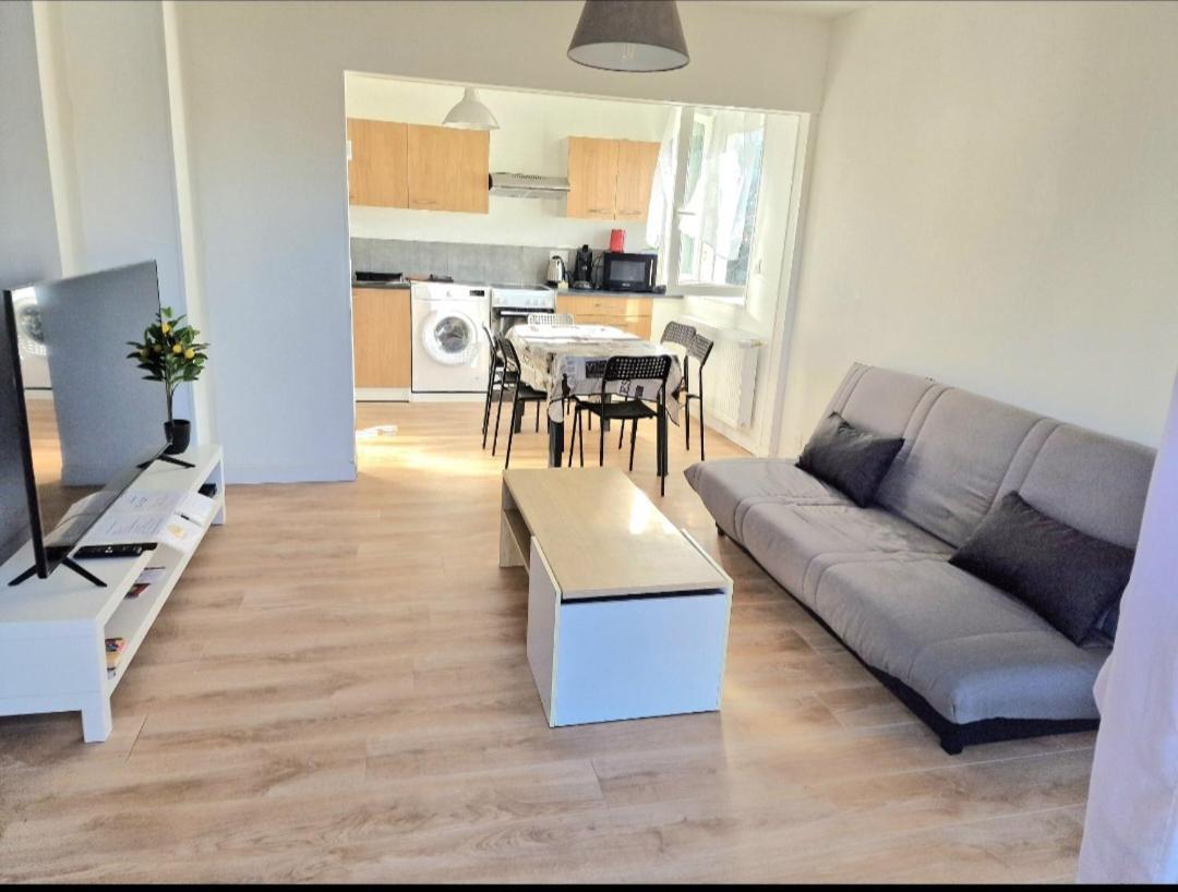 Maison A Aurillac - 3 Chambres - Arrivee Autonome Стая снимка
